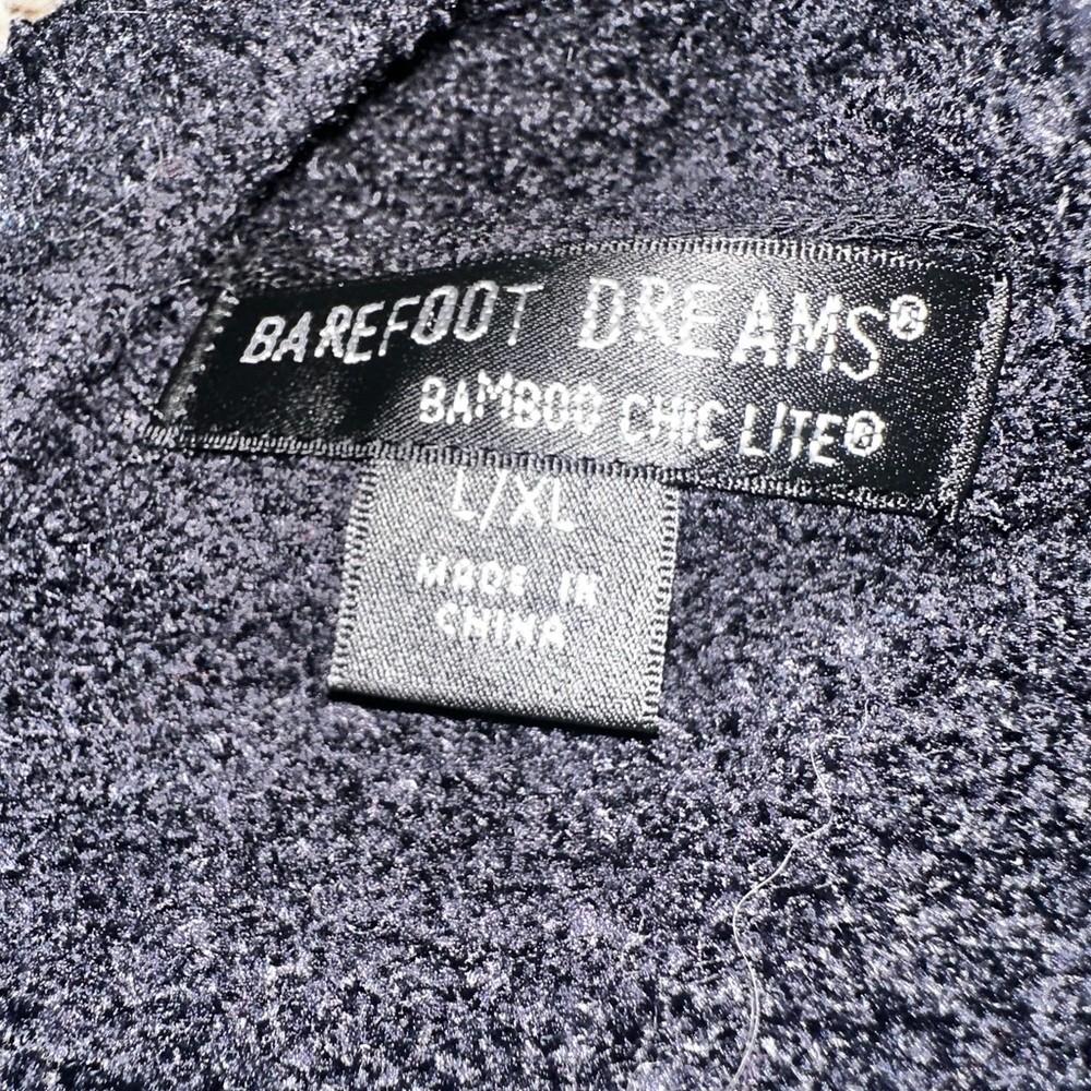 Barefoot Dreams CozyChic Lite Island Wrap size L/XL in Black. Used; barely worn - Picture 5 of 6